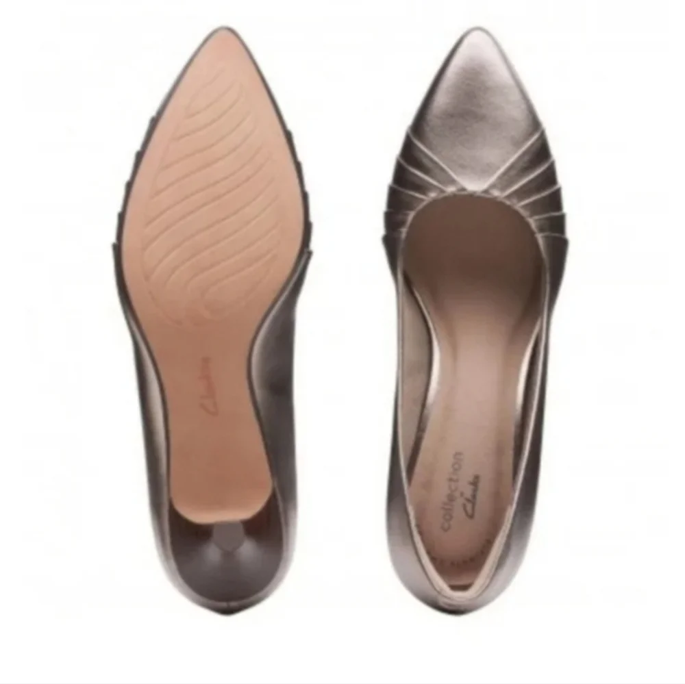 Clarks Collection ultimate comfort gun metallic point toe pumps